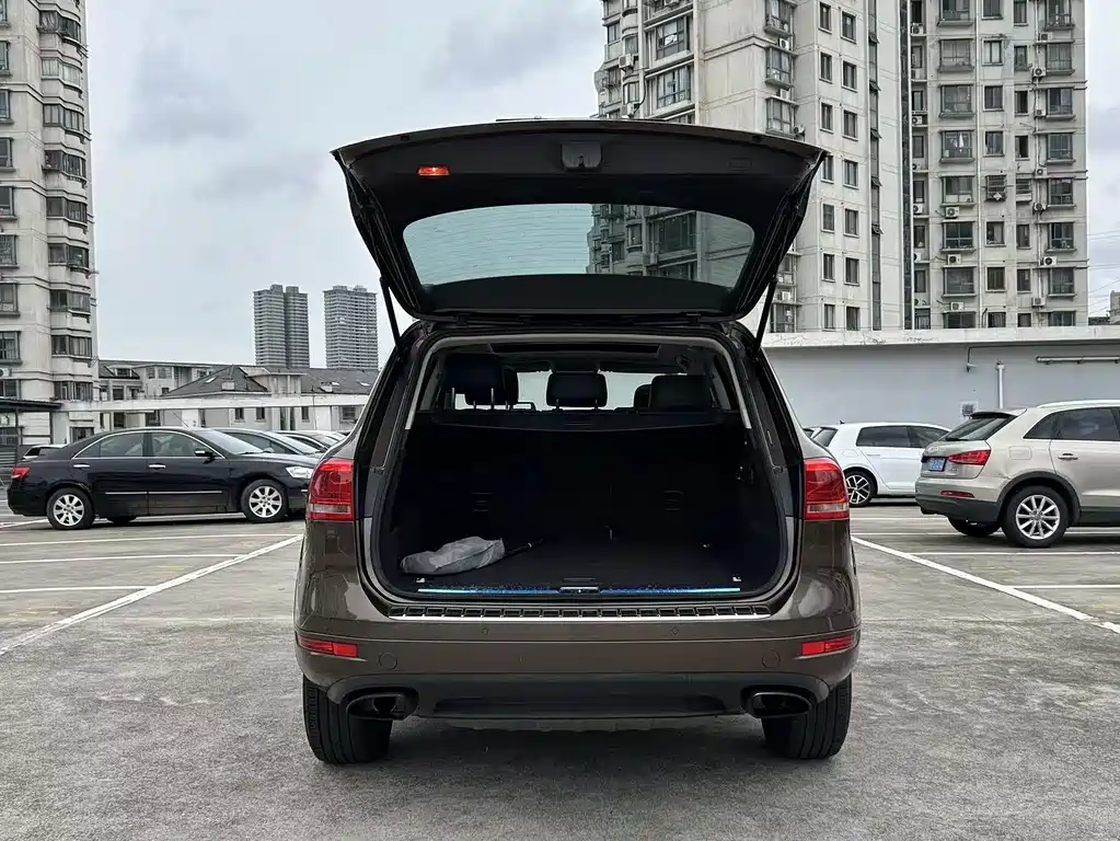 Volkswagen Touareg — миниатюра 14