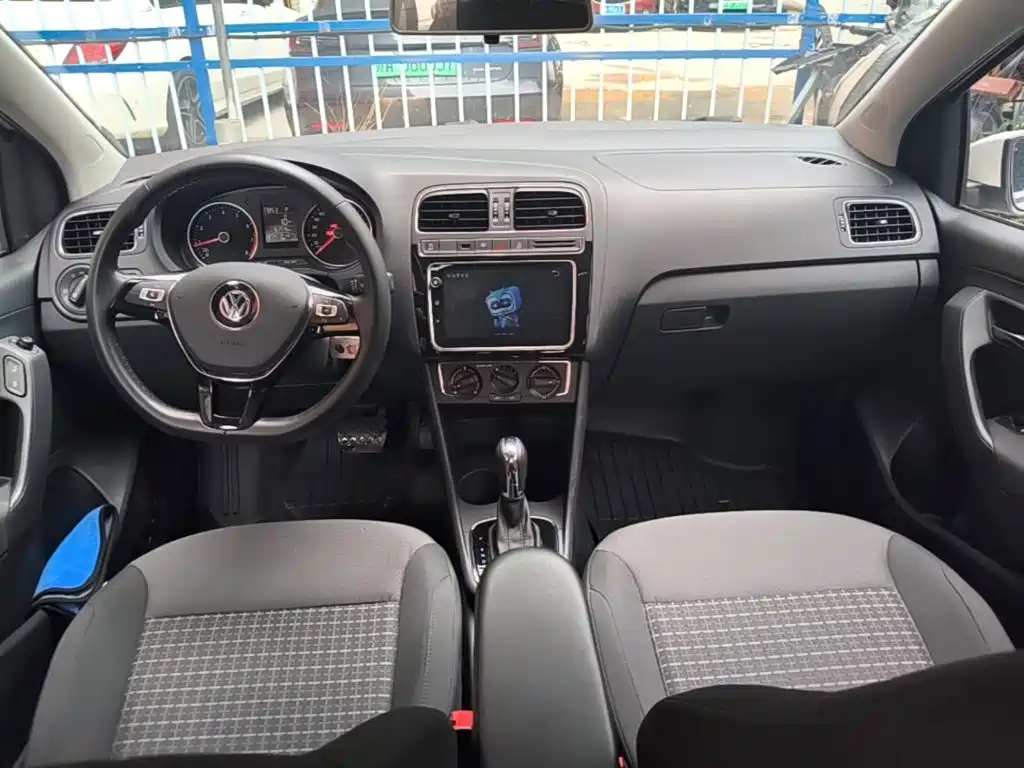 Volkswagen Polo — миниатюра 10