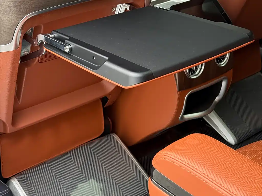 MERCEDES-BENZ V CLASS