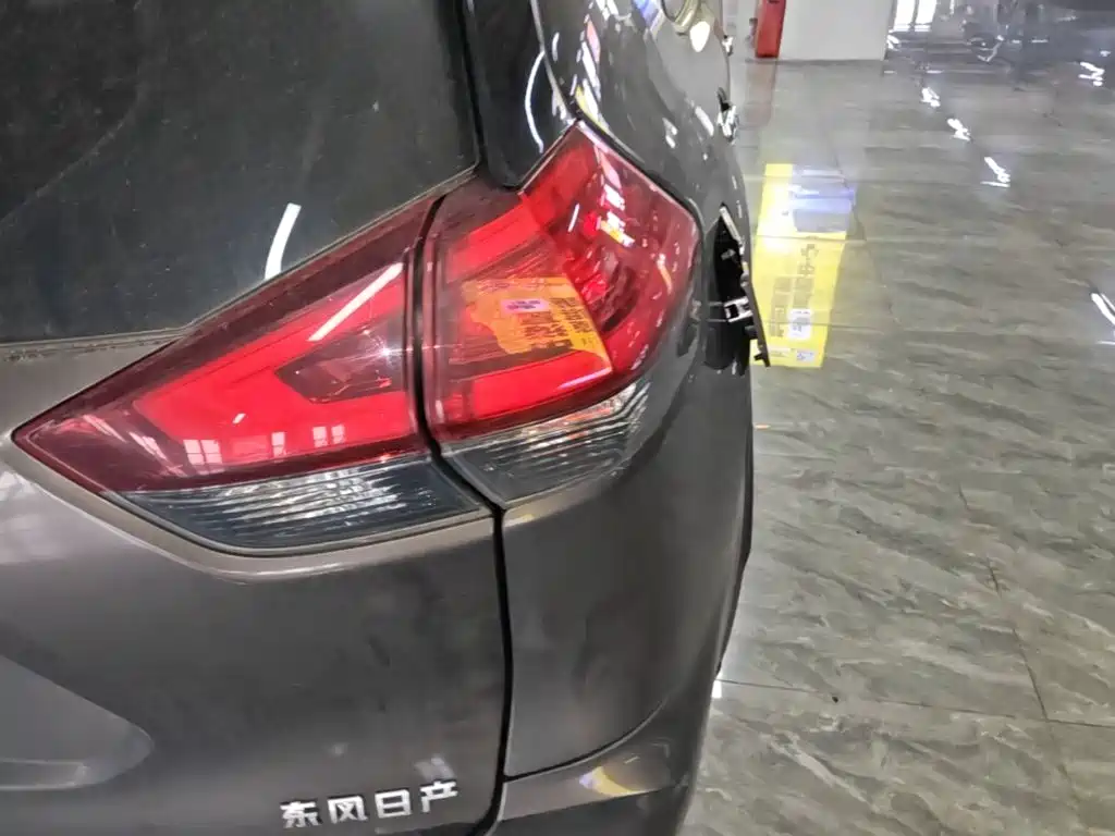 Nissan X-Trail — миниатюра 8