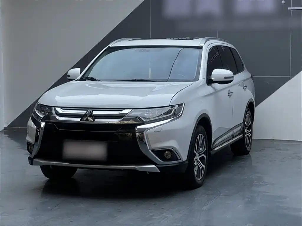 Купить Mitsubishi Outlander