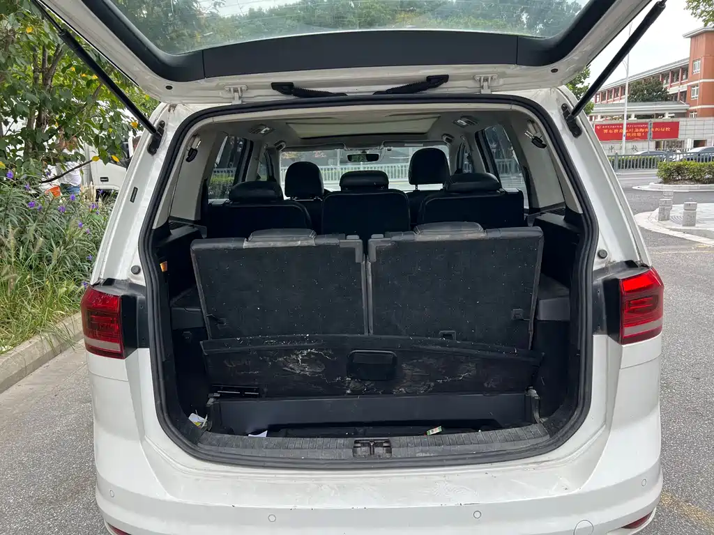 Volkswagen Touran — миниатюра 16