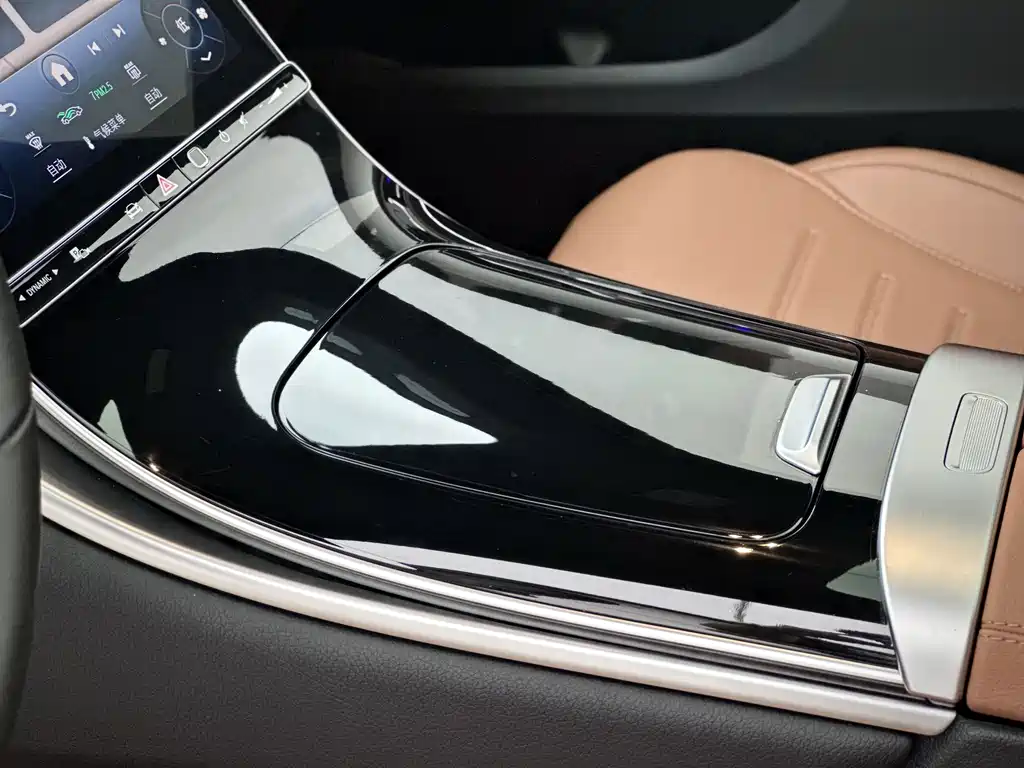 Mercedes-Benz GLC — миниатюра 10