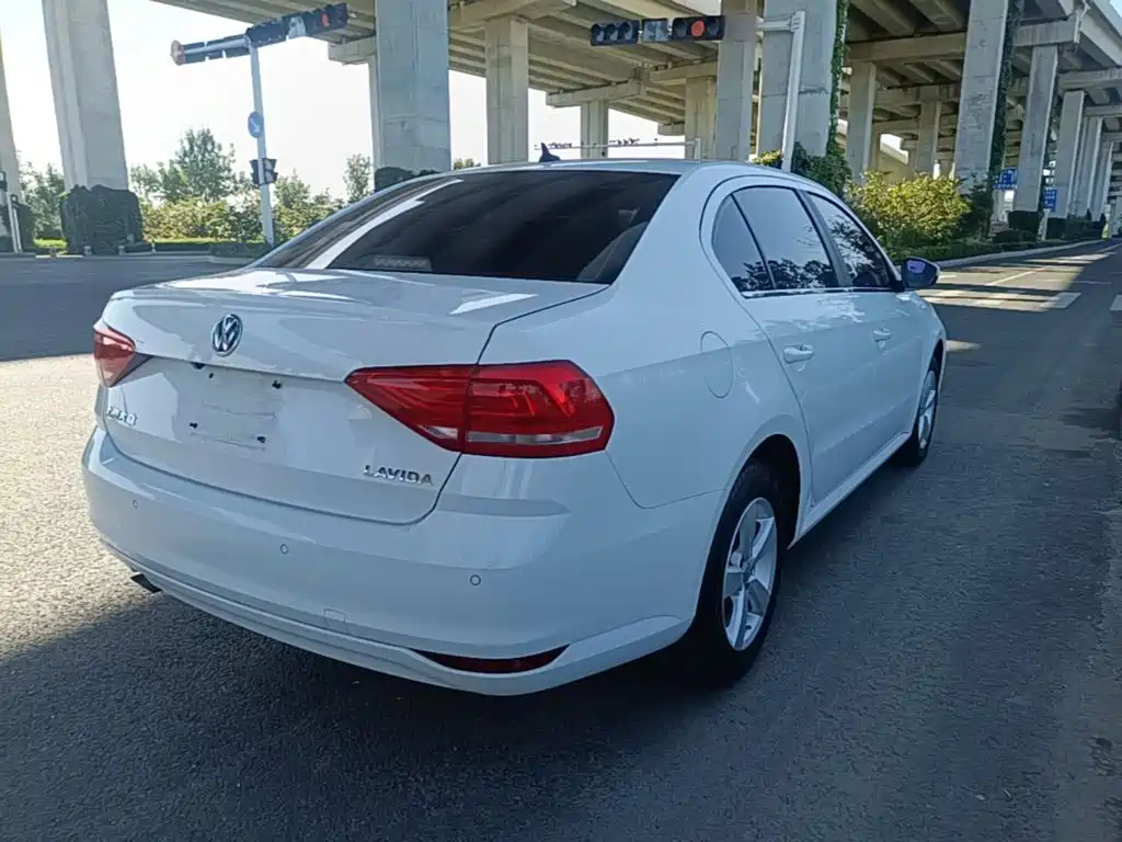 Volkswagen Lavida — миниатюра 7