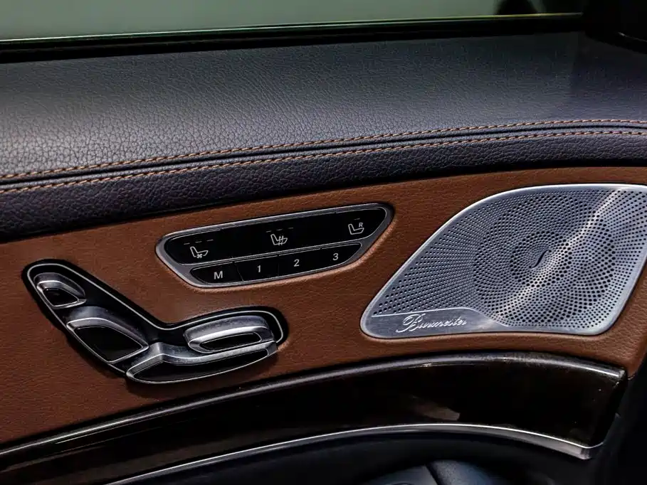 Mercedes-Benz S-Class — миниатюра 12