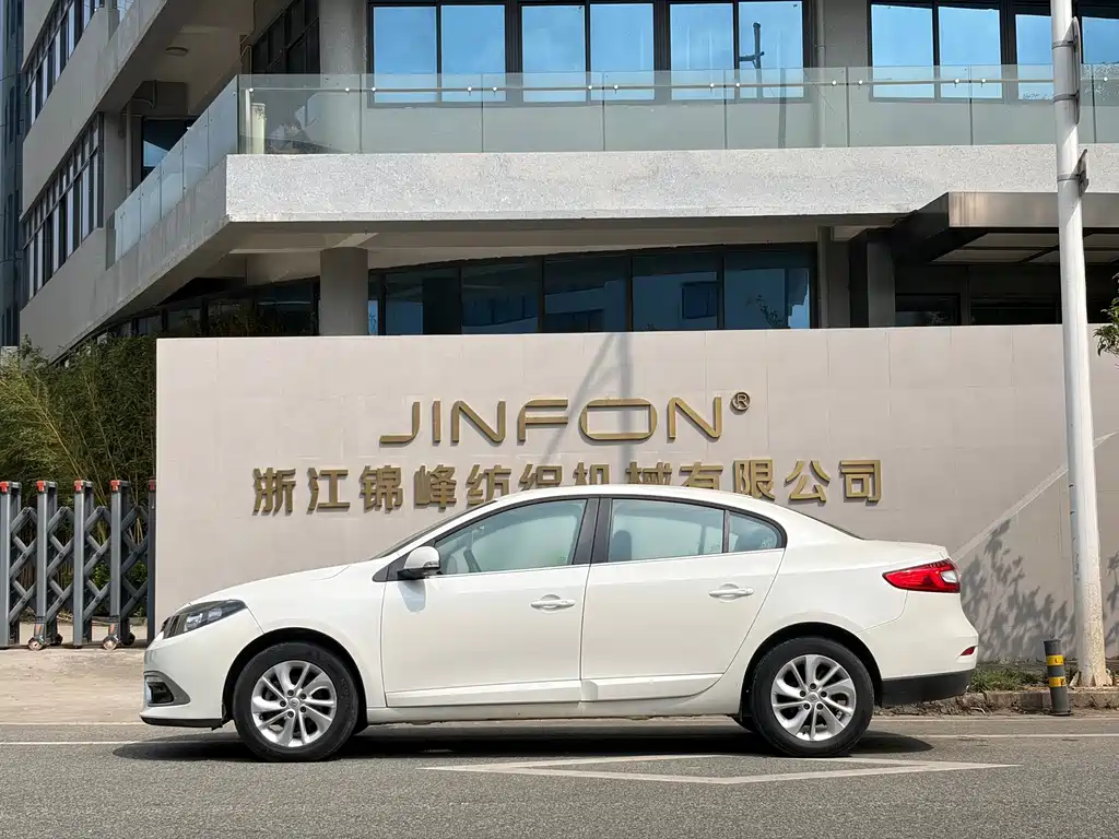 Renault Fluence — миниатюра 5