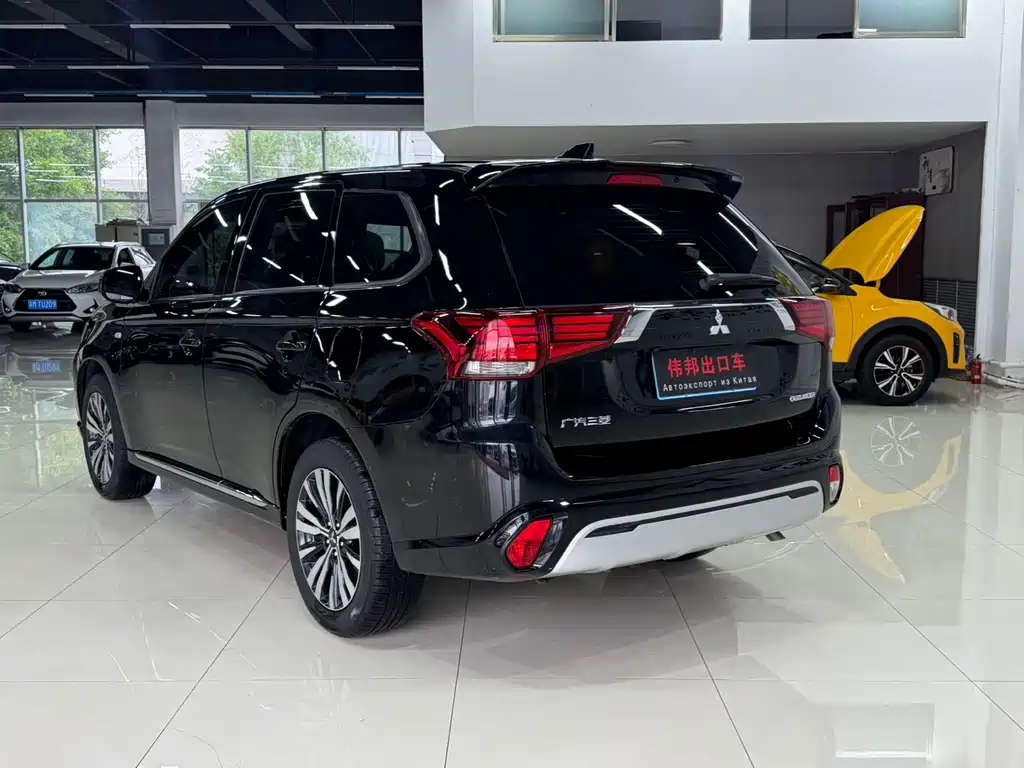 Mitsubishi Outlander — миниатюра 4