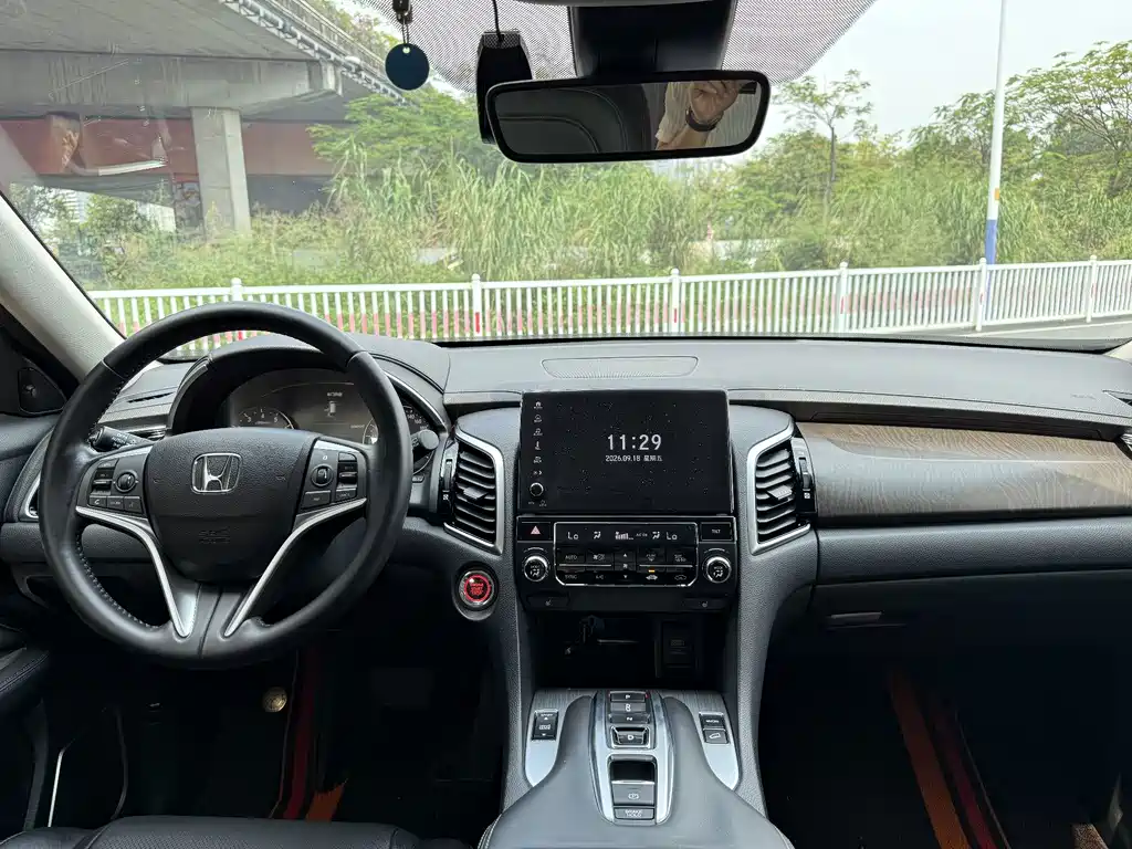 Honda Avancier — миниатюра 6