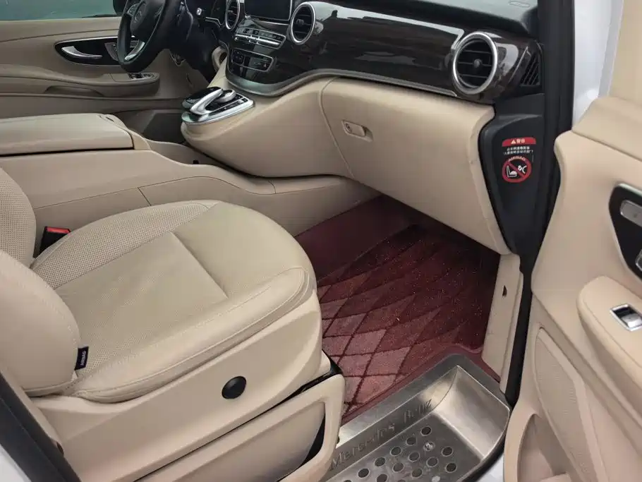 Mercedes-Benz V-Class — миниатюра 8