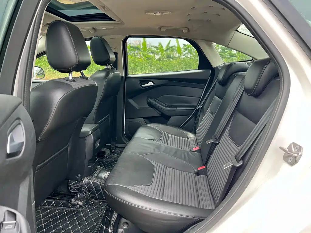 Ford Focus — миниатюра 6
