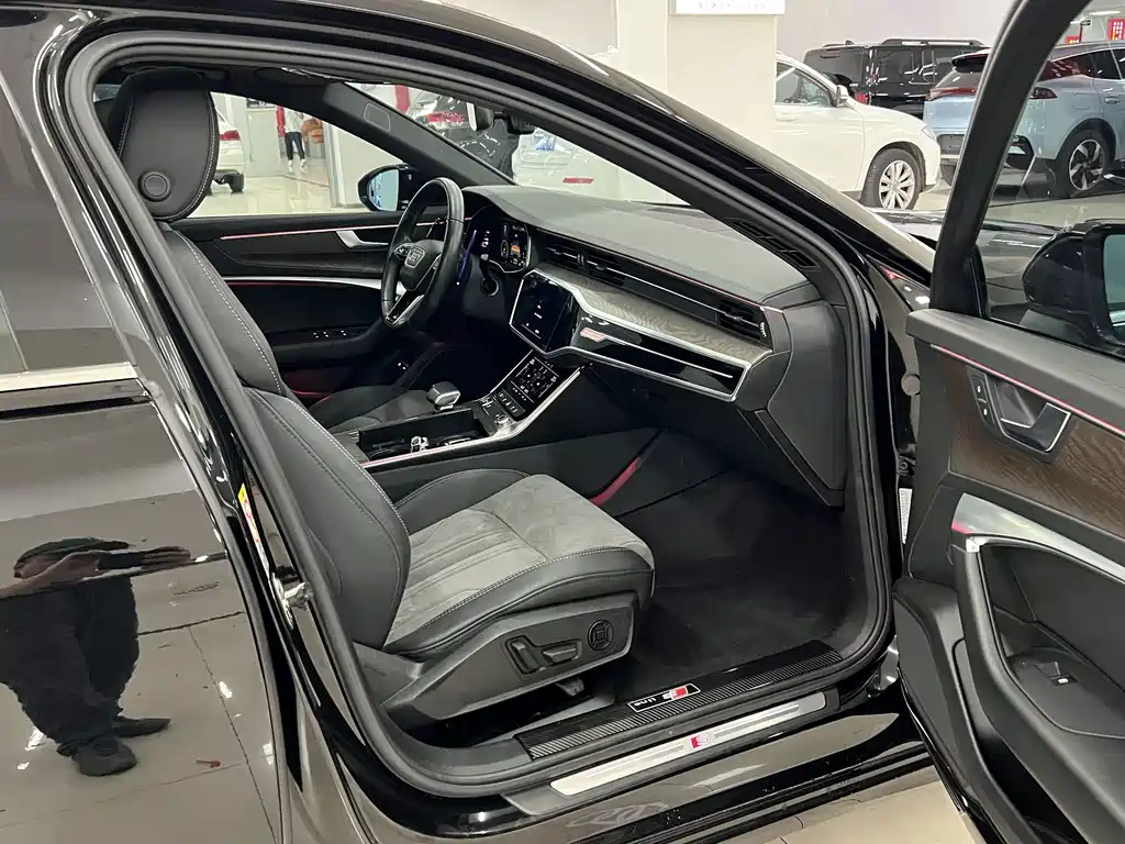 Audi A6L New Energy — миниатюра 9
