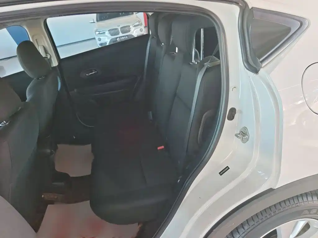 Honda Vezel — миниатюра 9
