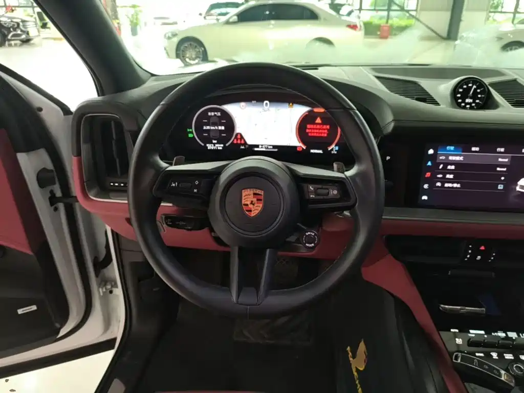 Porsche Cayenne — миниатюра 11