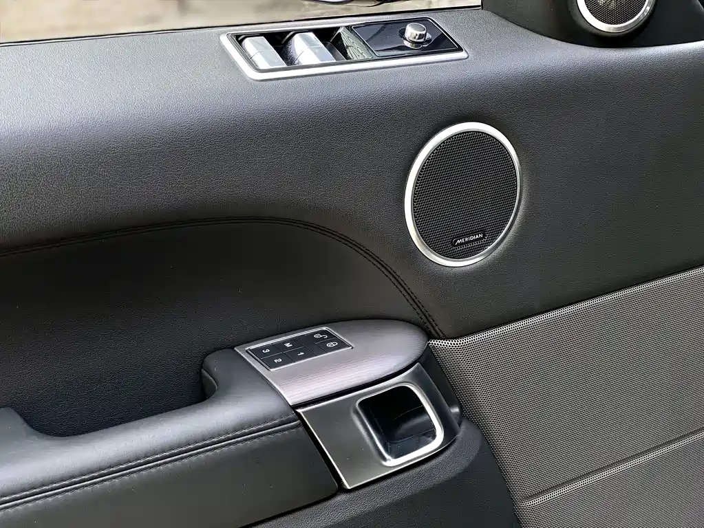 Land Rover Sport — миниатюра 17