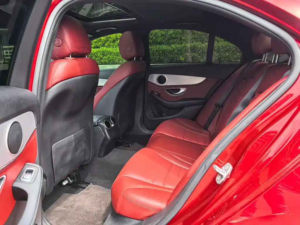 Mercedes-Benz C-Class — миниатюра 6