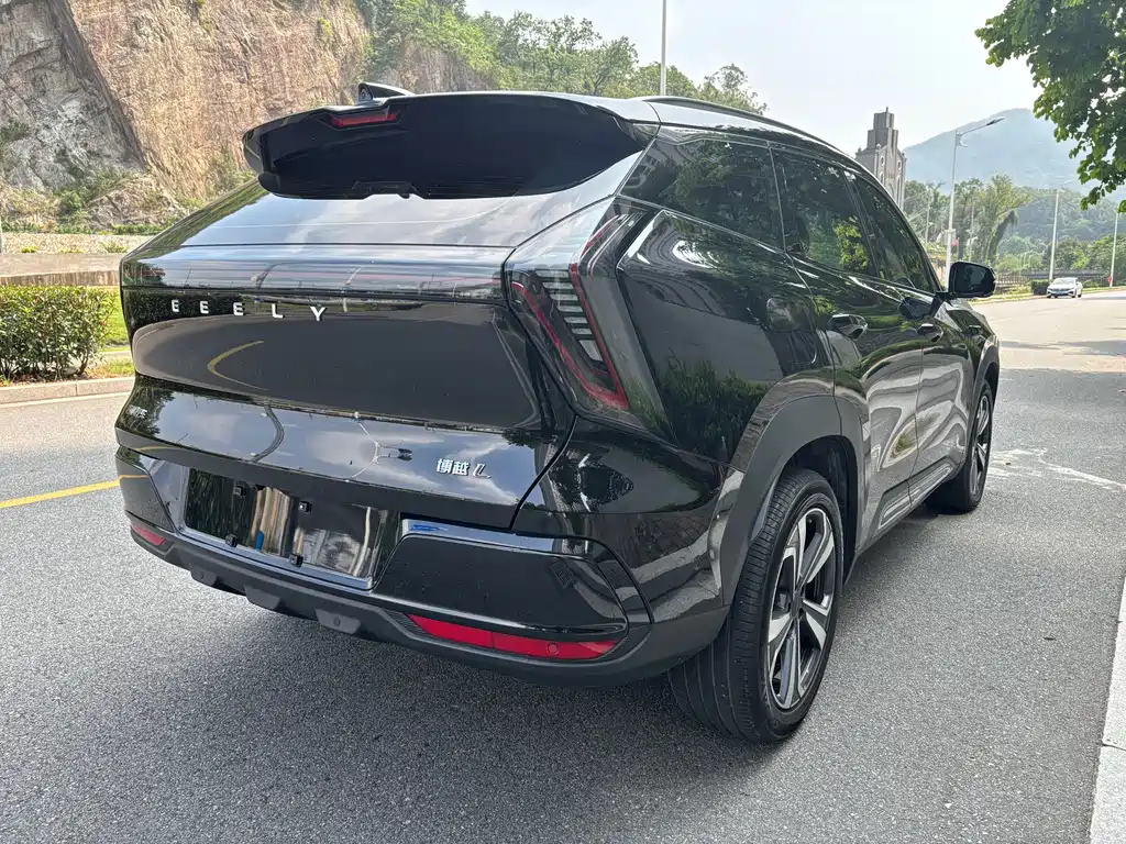 Geely Boyue L — миниатюра 22