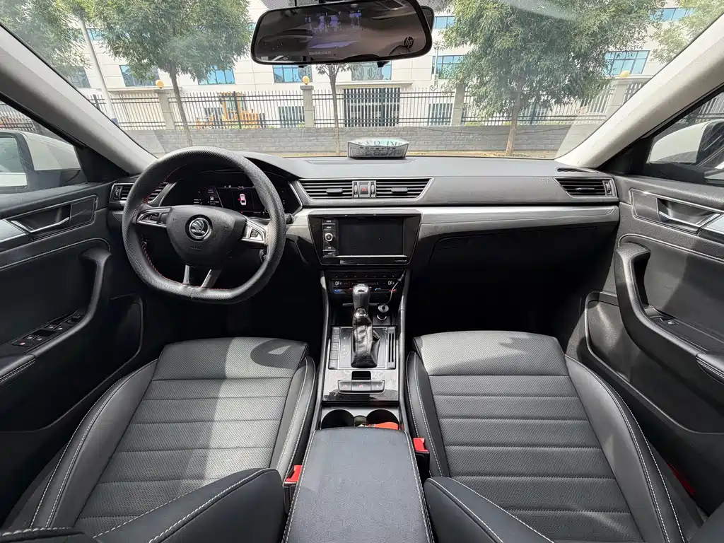 Skoda Superb 2019 TSI330 DSG Comfort