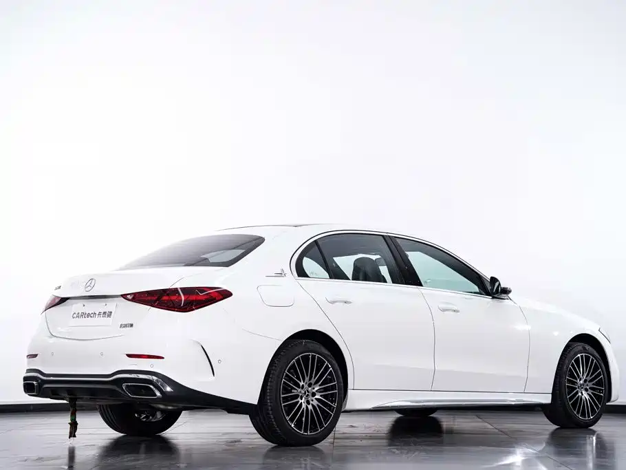 Mercedes-Benz C-Class — миниатюра 6