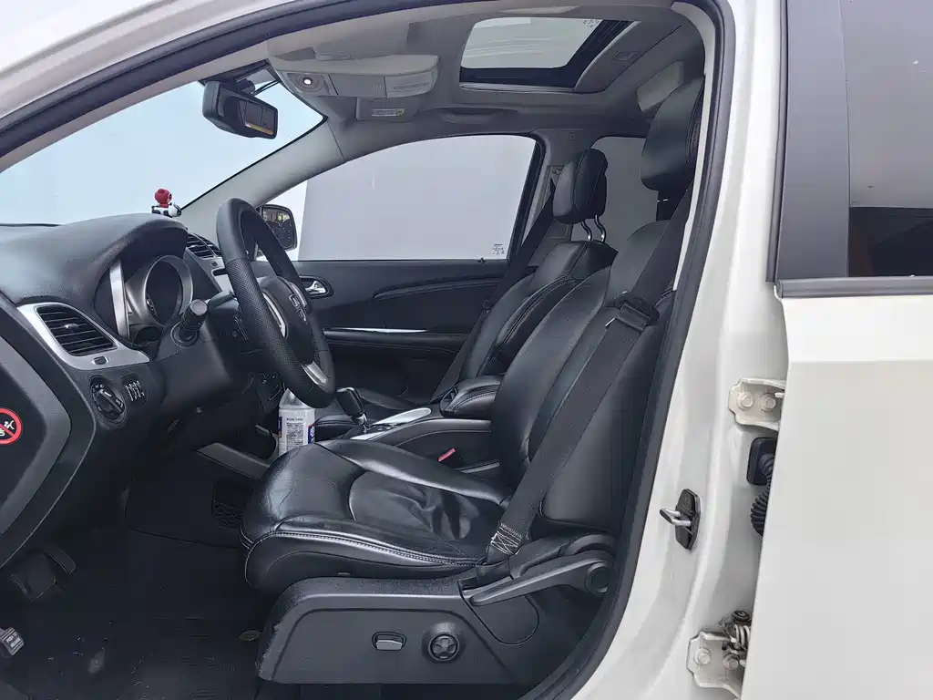 Dodge Journey — миниатюра 4