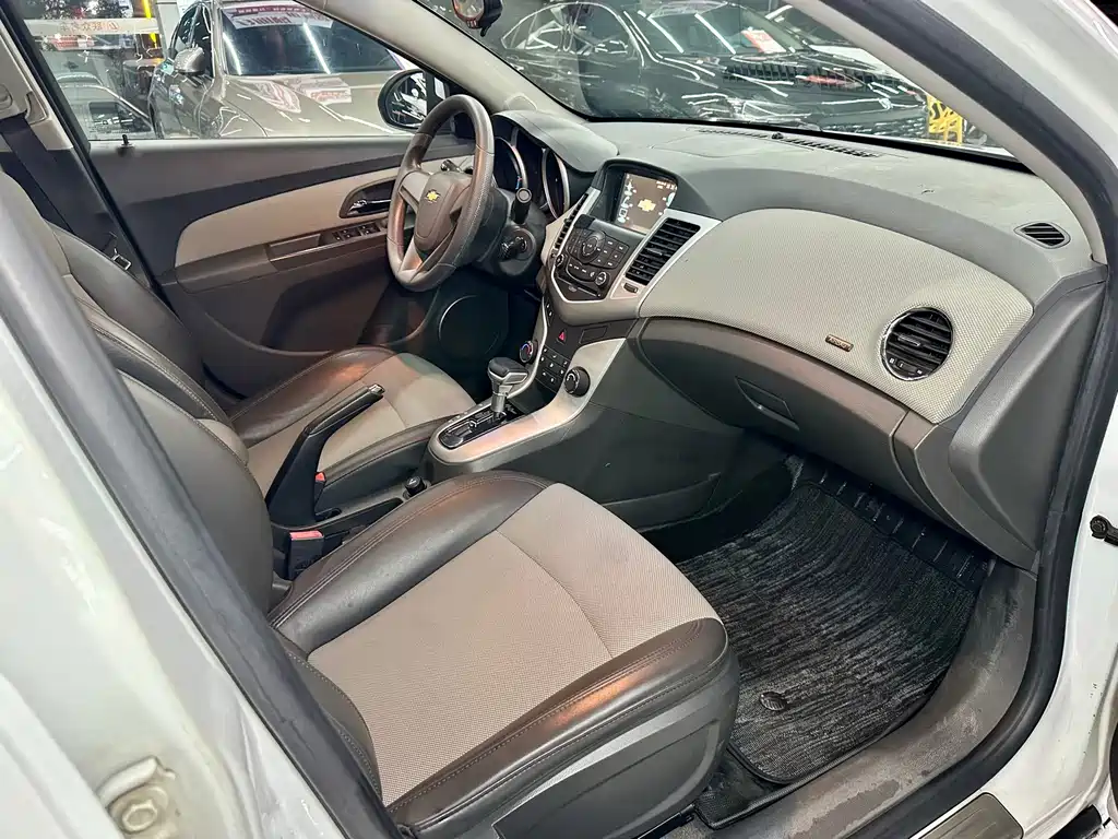 Chevrolet Cruze — миниатюра 11
