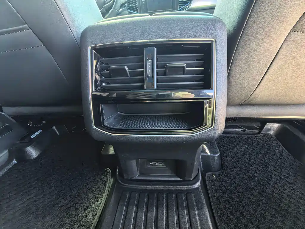 Volkswagen Teramont — миниатюра 9