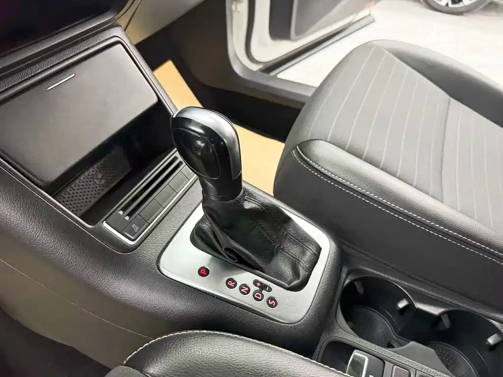 Volkswagen Tiguan — миниатюра 12