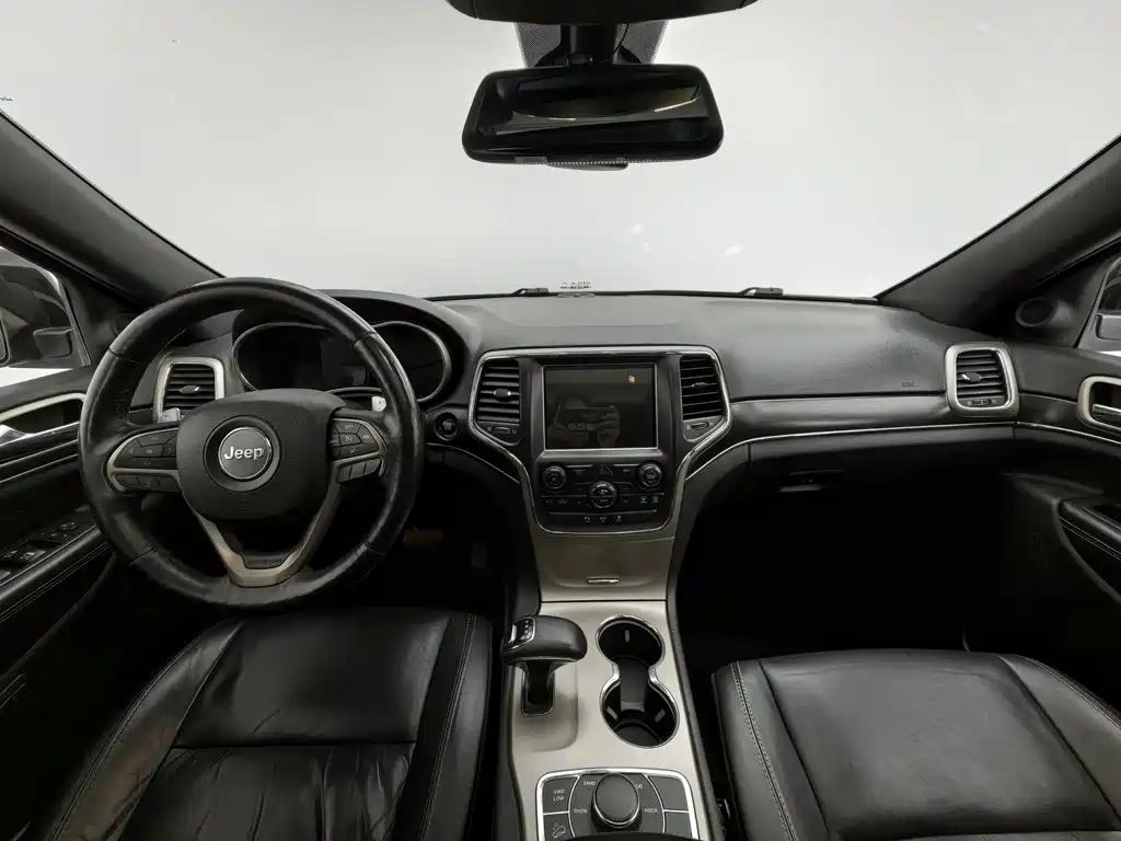Jeep Grand Cherokee (Import) — миниатюра 5