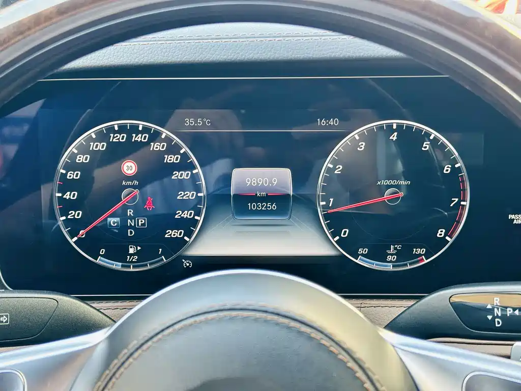 Mercedes-Benz S-Class — миниатюра 9