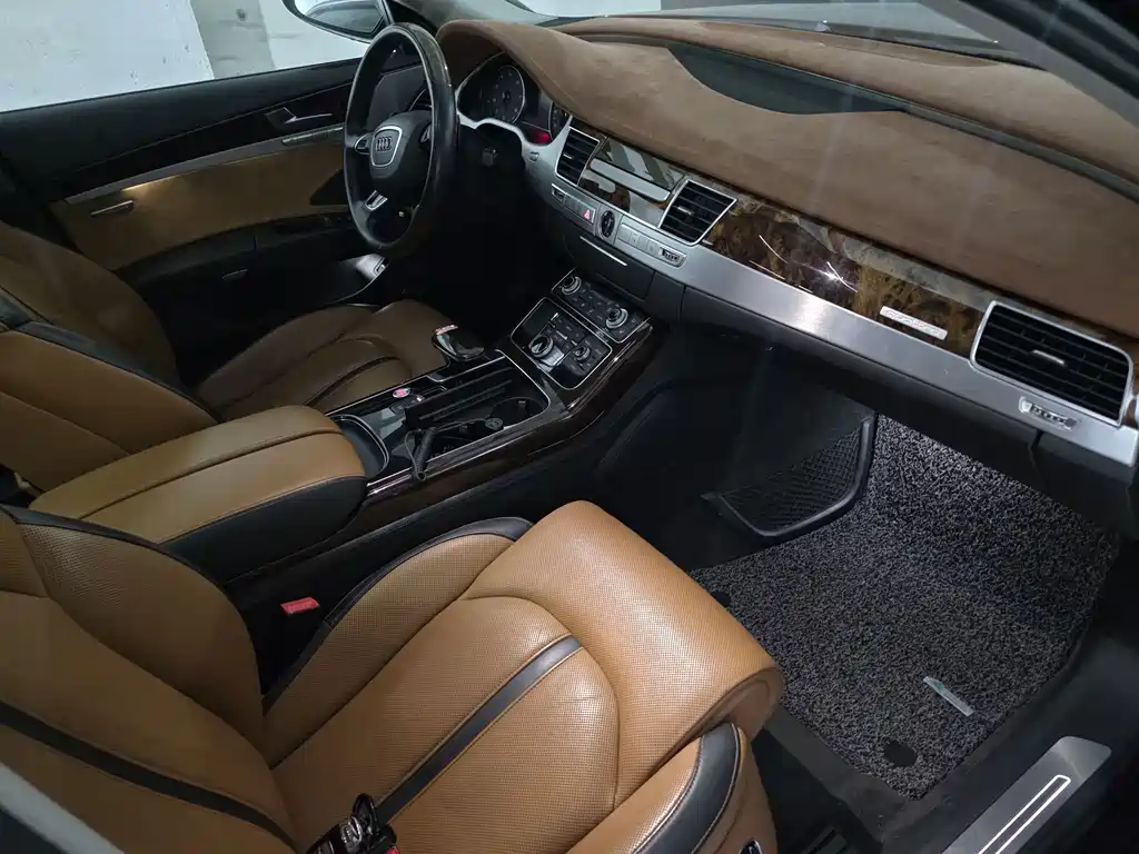 Audi A8 — миниатюра 7