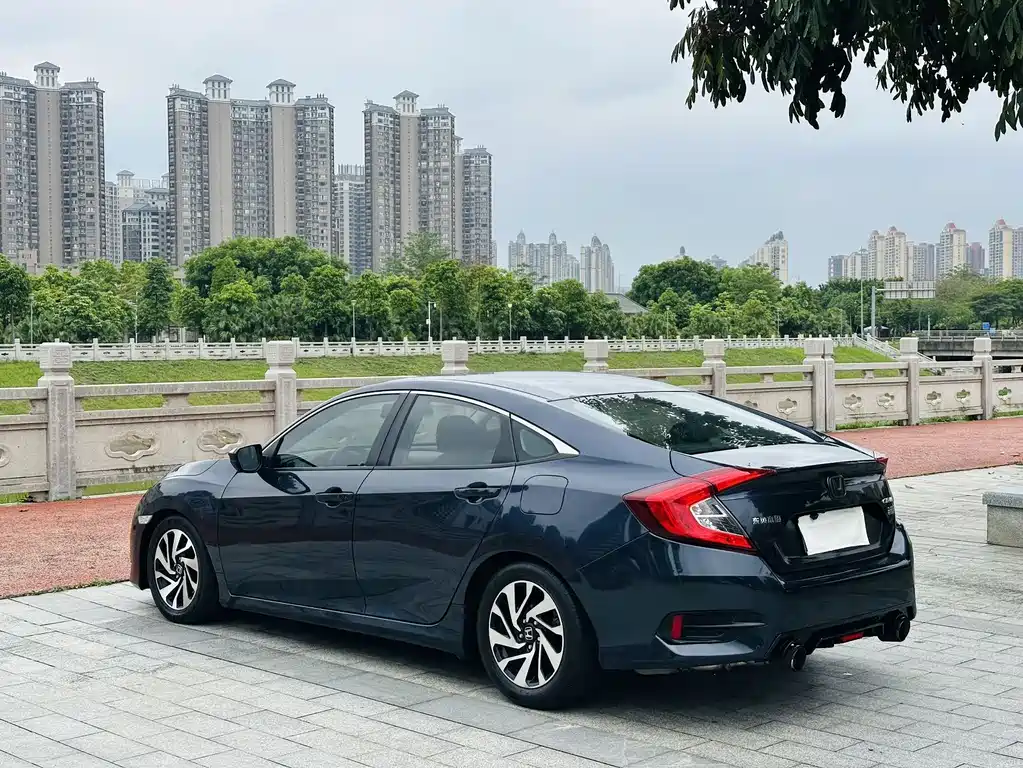 Honda Civic — миниатюра 6