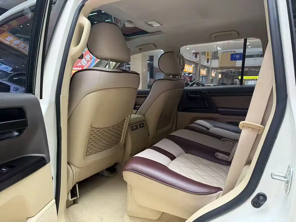 Toyota Land Cruiser — миниатюра 9