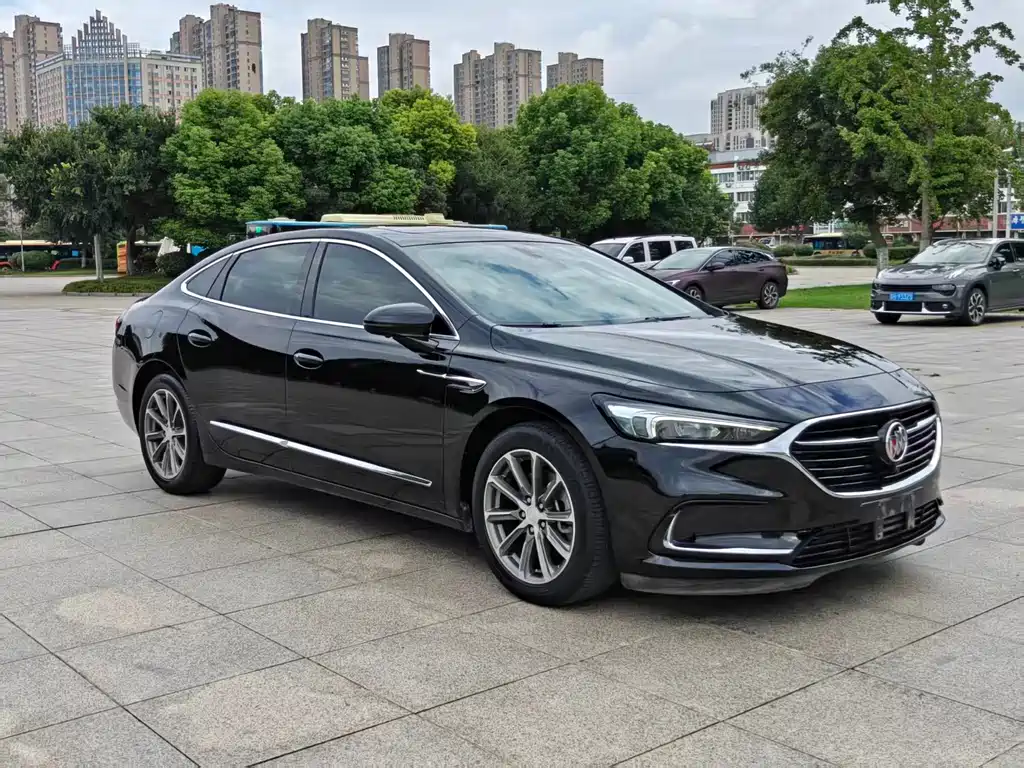 Buick LaCrosse — миниатюра 3