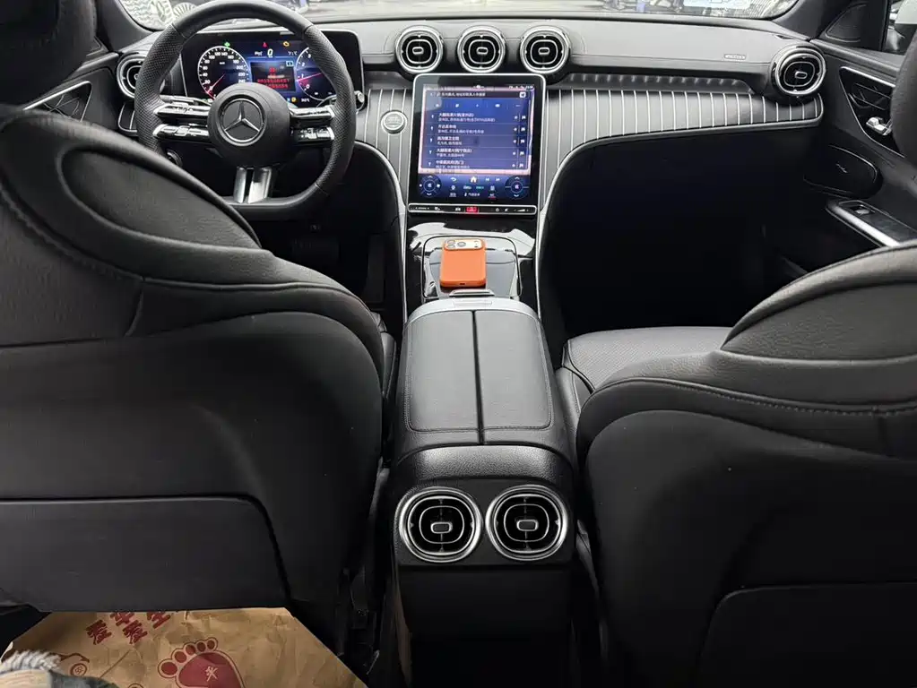 Mercedes-Benz C-Class — миниатюра 14