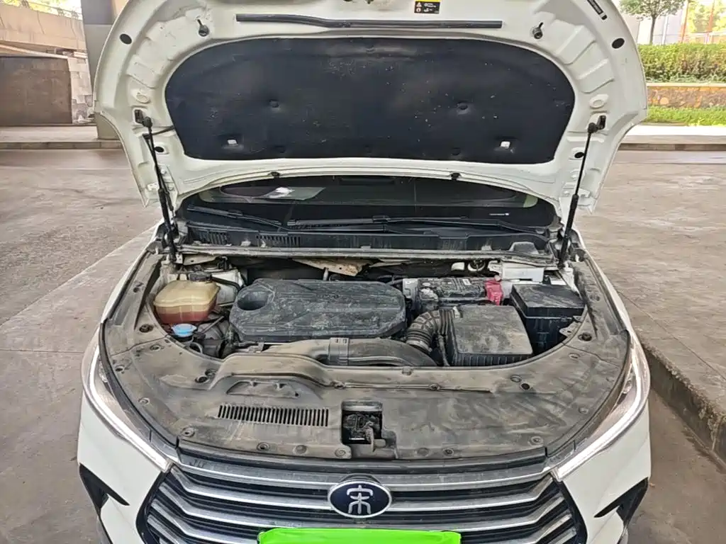 BYD MAX — миниатюра 20