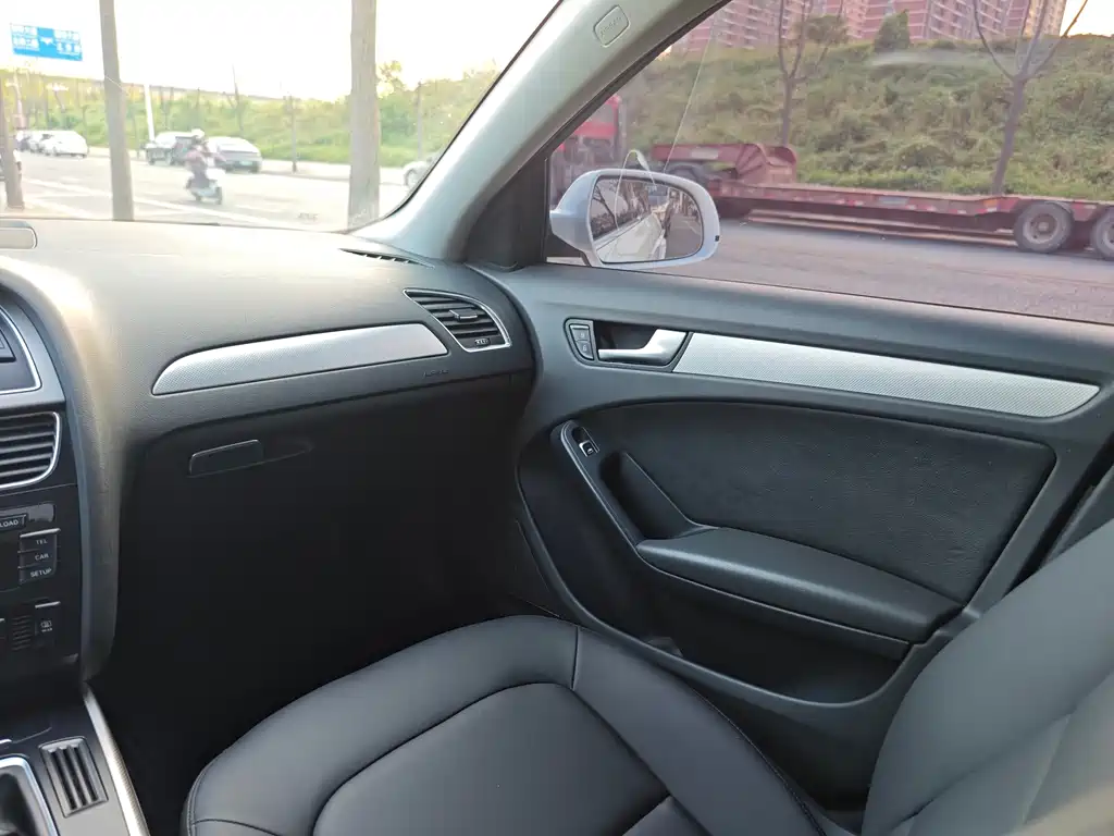 Audi A4L — миниатюра 12