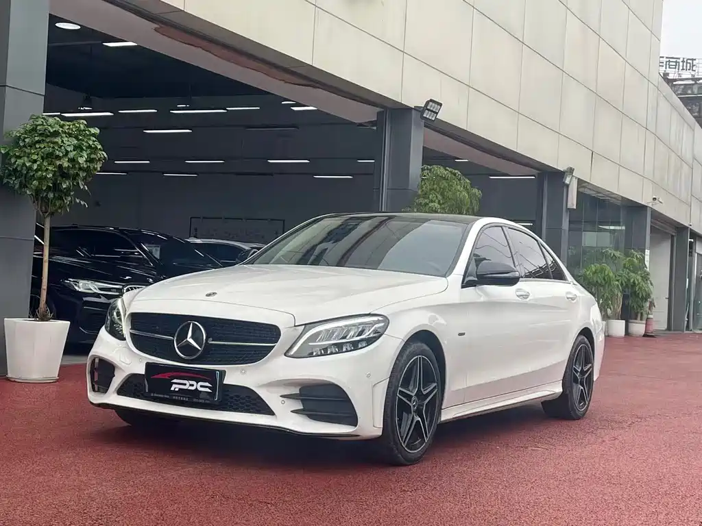 Mercedes-Benz C-Class 2020