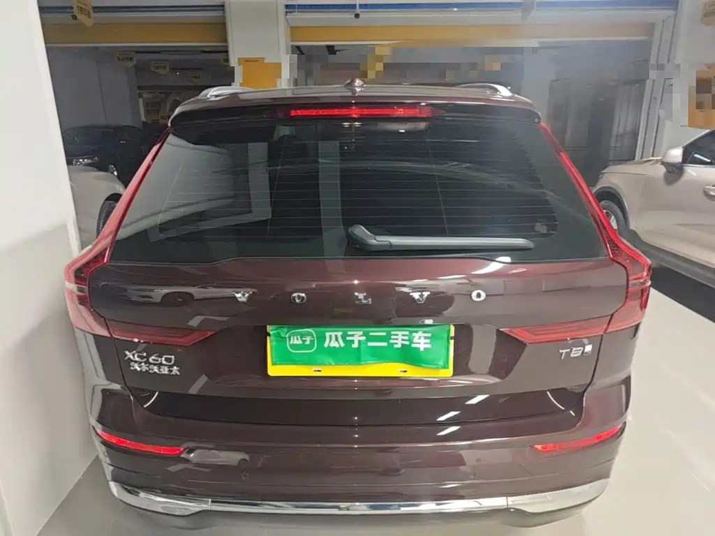 Volvo XC60 PHEV — миниатюра 6