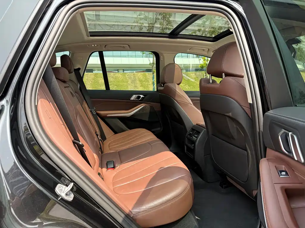 BMW X5 (Import) — миниатюра 13