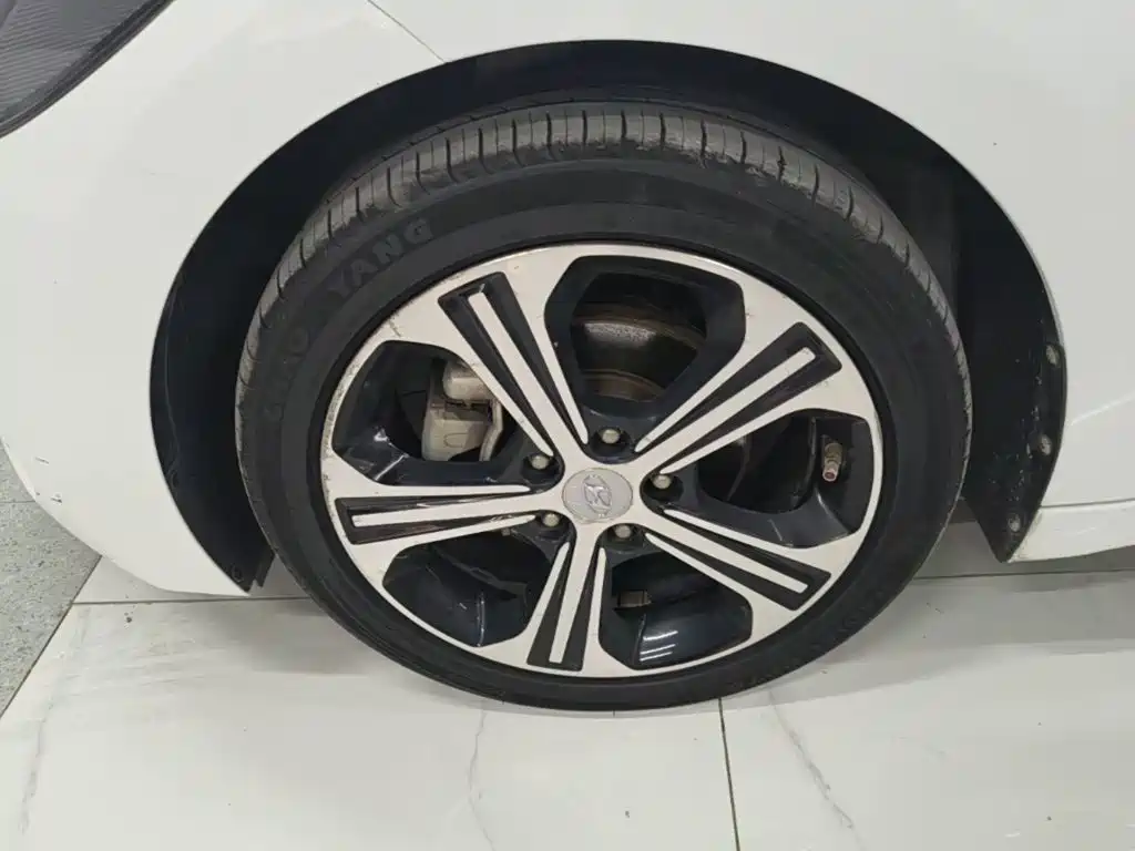 Hyundai Elantra — миниатюра 23