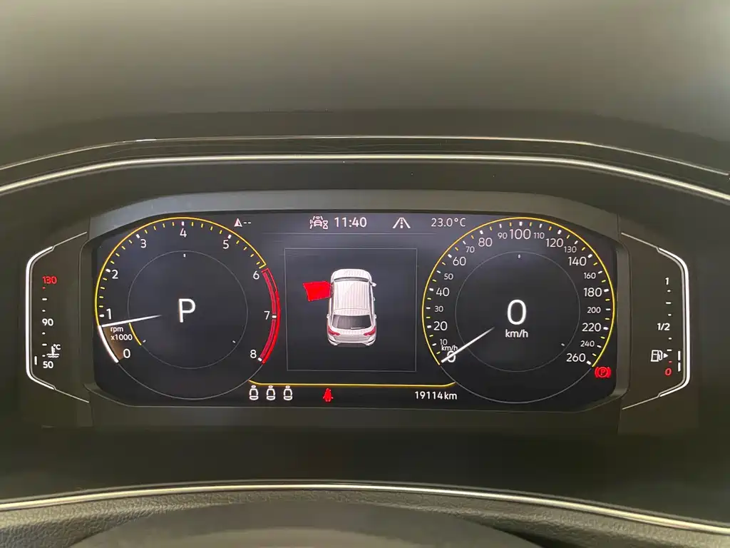 Volkswagen T-Roc — миниатюра 12