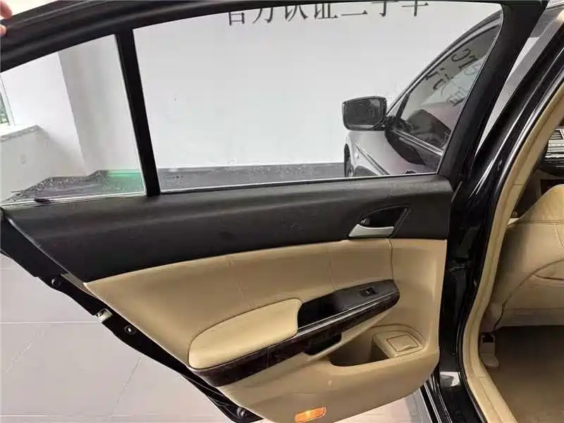 Honda Accord — миниатюра 7