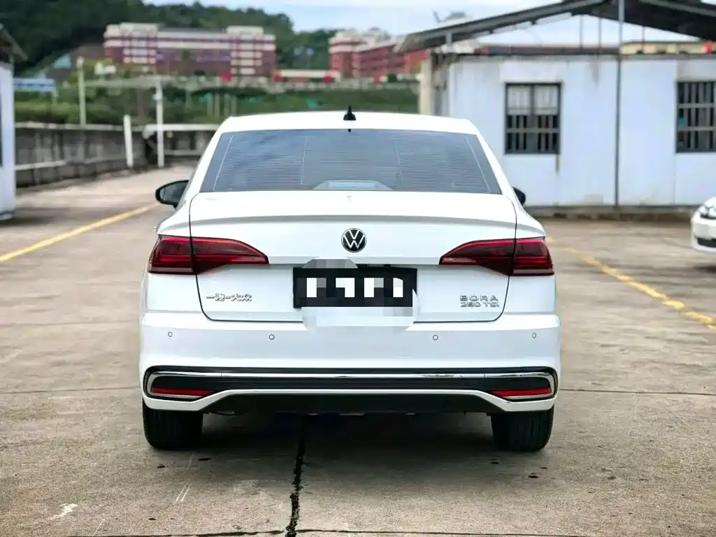 Volkswagen Bora — миниатюра 2