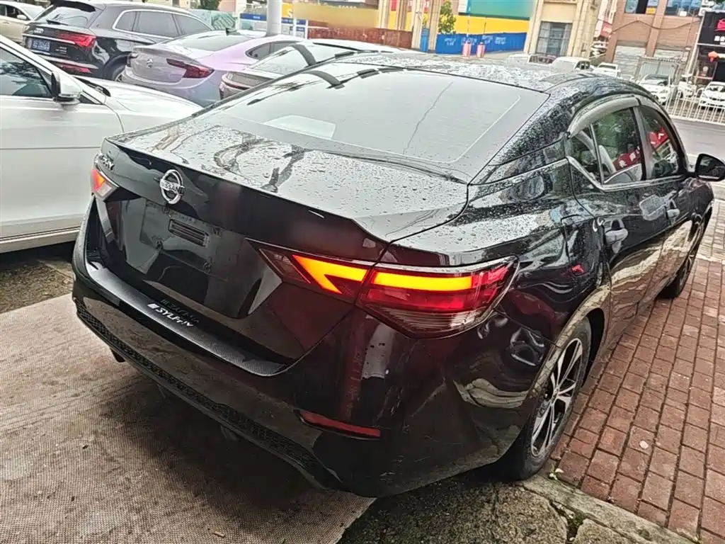 Nissan Sylphy 2021 1.6L XL CVT Enjoy