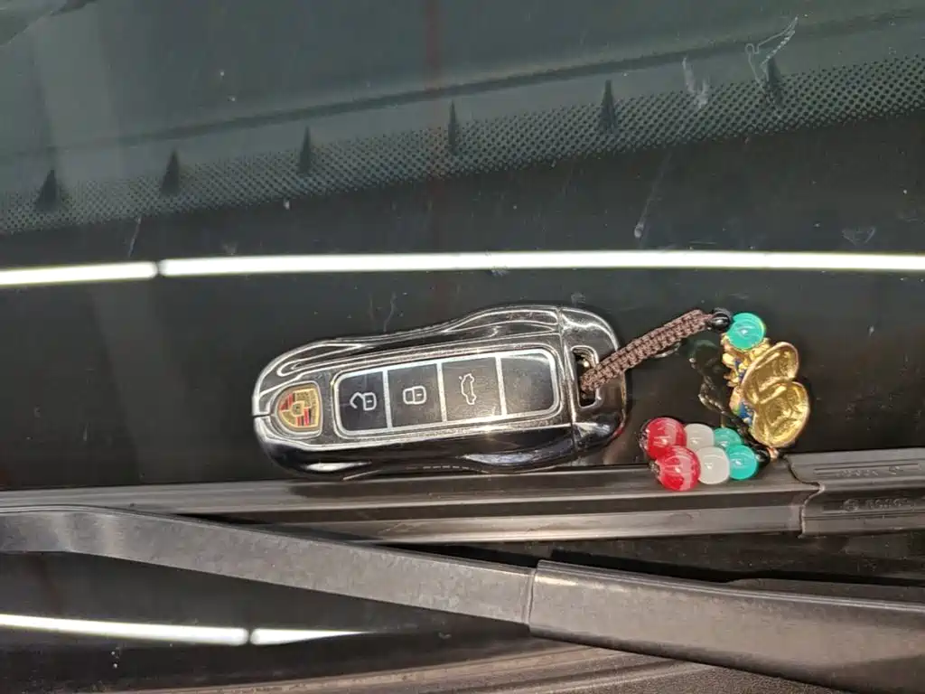 Porsche Cayenne — миниатюра 9