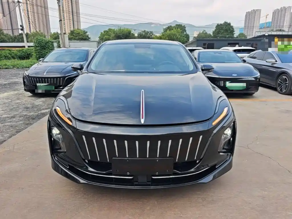 Hongqi Hongqi E-QM5 — миниатюра 3