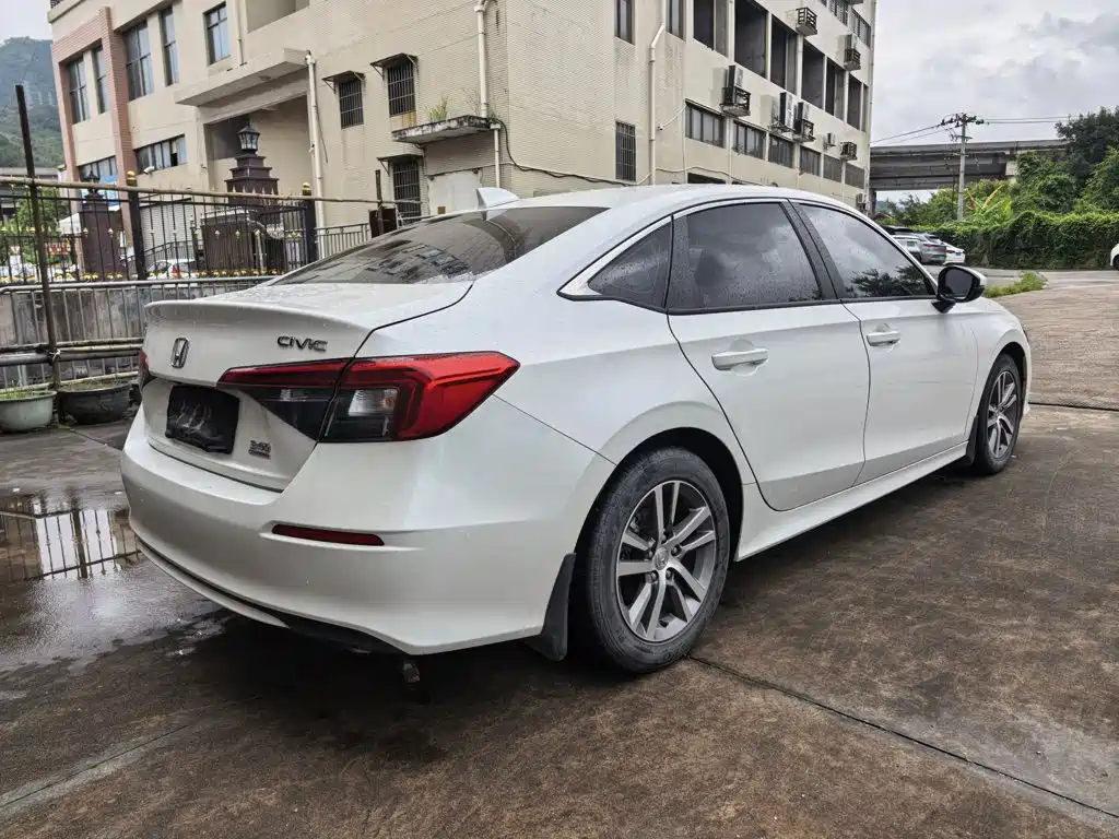 Honda Civic — миниатюра 7