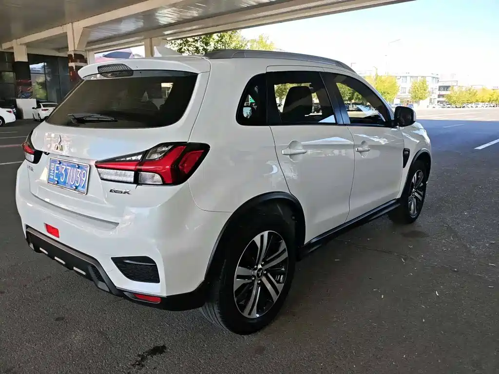 Mitsubishi ASX — миниатюра 8