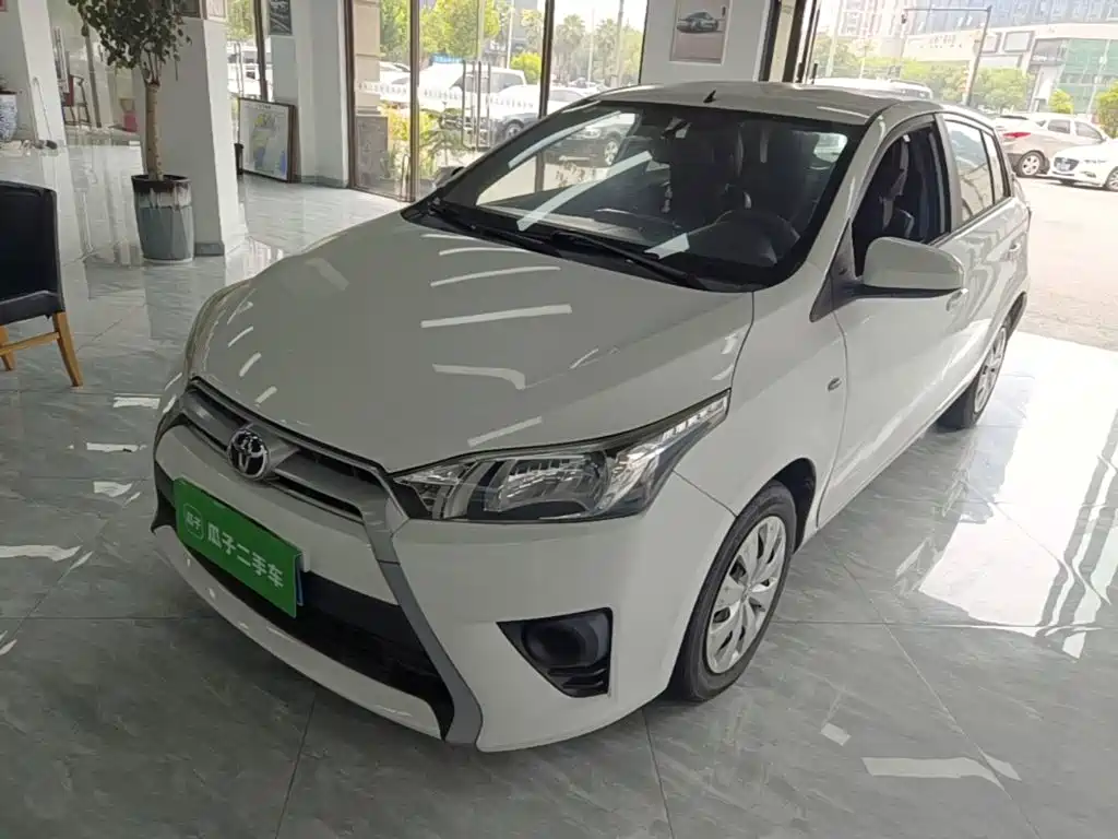Toyota Yaris L — миниатюра 2