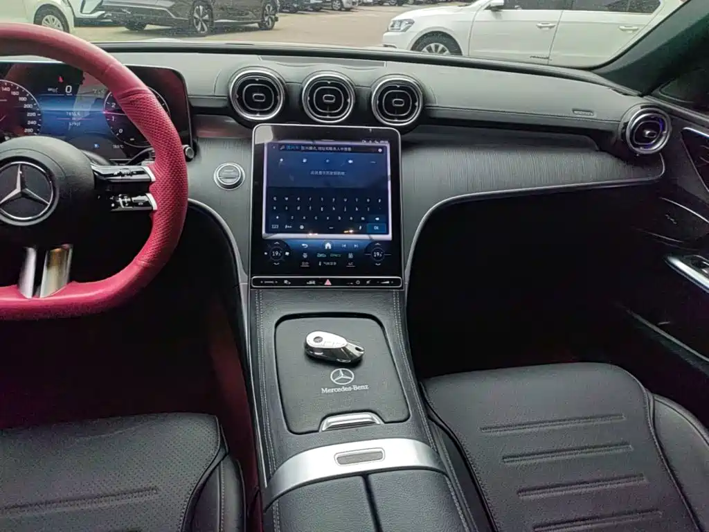 Mercedes-Benz C-Class — миниатюра 13