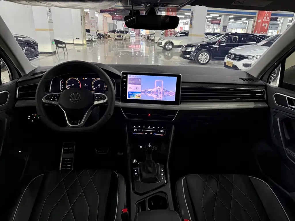 Volkswagen Tiguan L — миниатюра 7